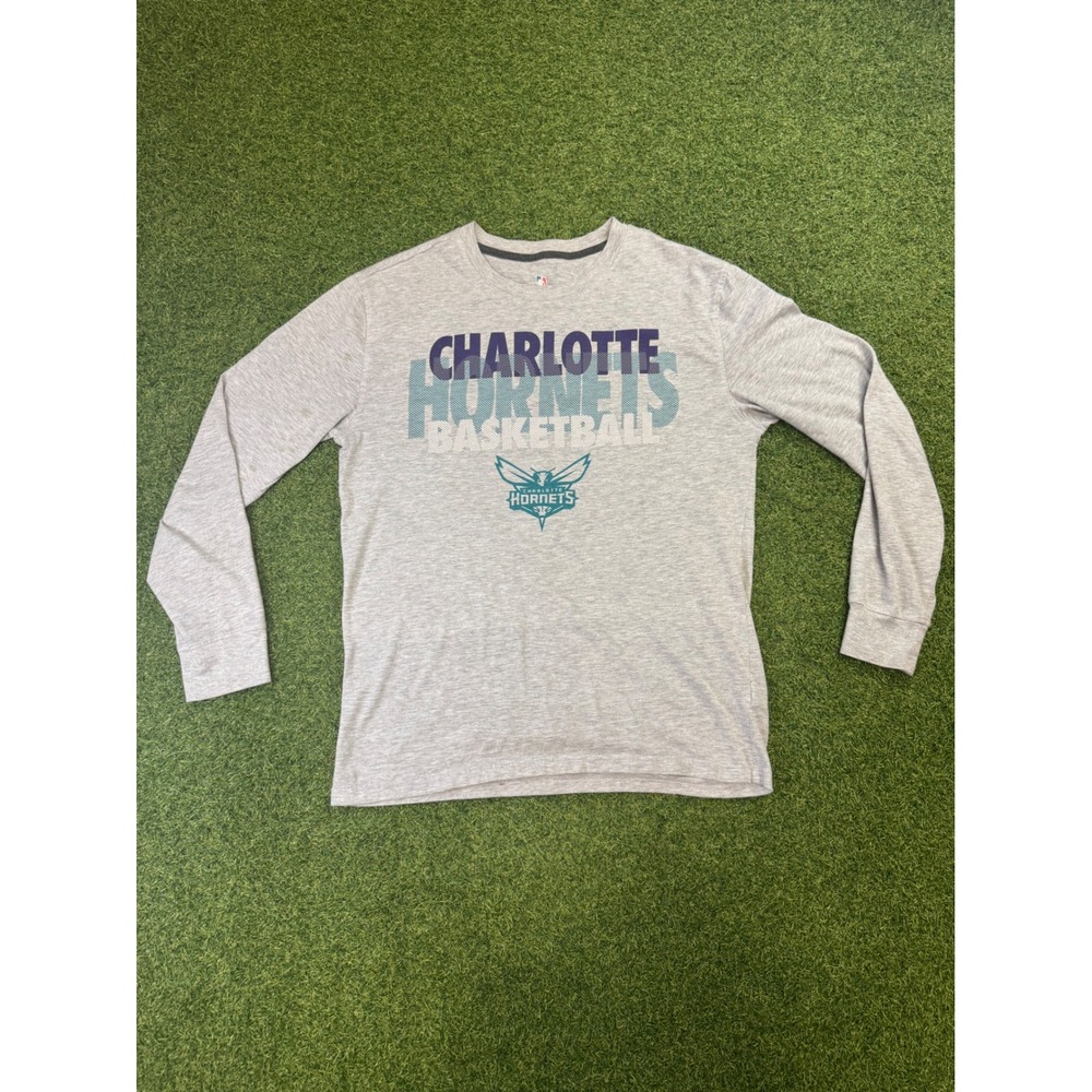 UNK NBA Charlotte Hornets Basketball Shirt Mens Medium Gray‎ Long Sleeve Graphic
